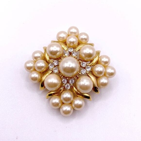 VNTG Richelieu Faux Pearls Brooch - Picture 5 of 5